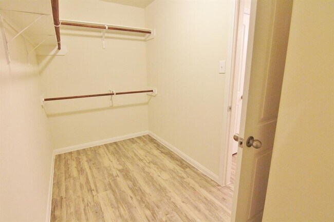 Building Photo - 43 Santa Barbara Dr