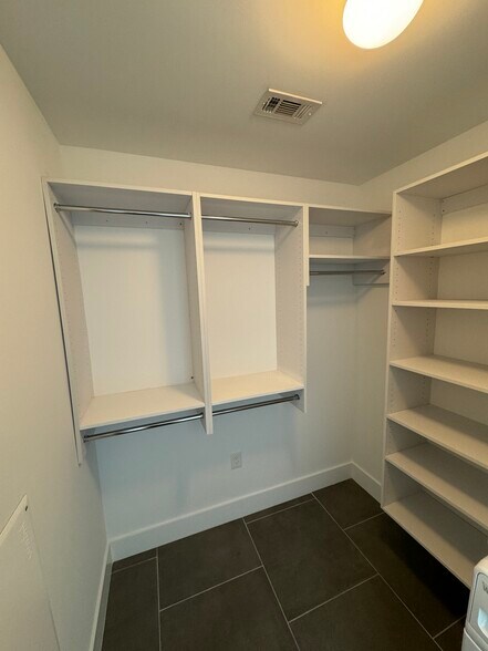 BUILT IN CLOSET - 119 NE 20th St