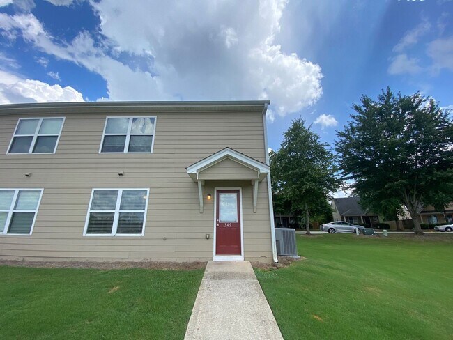 Building Photo - PRE-LEASING FOR AUGUST 2025!  1/2 OFF SECU...