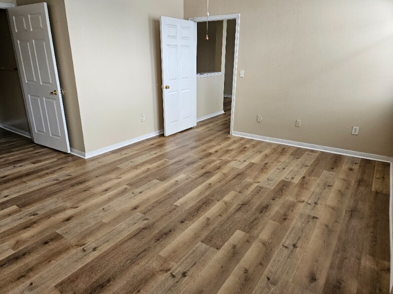 Building Photo - E. E Southcross