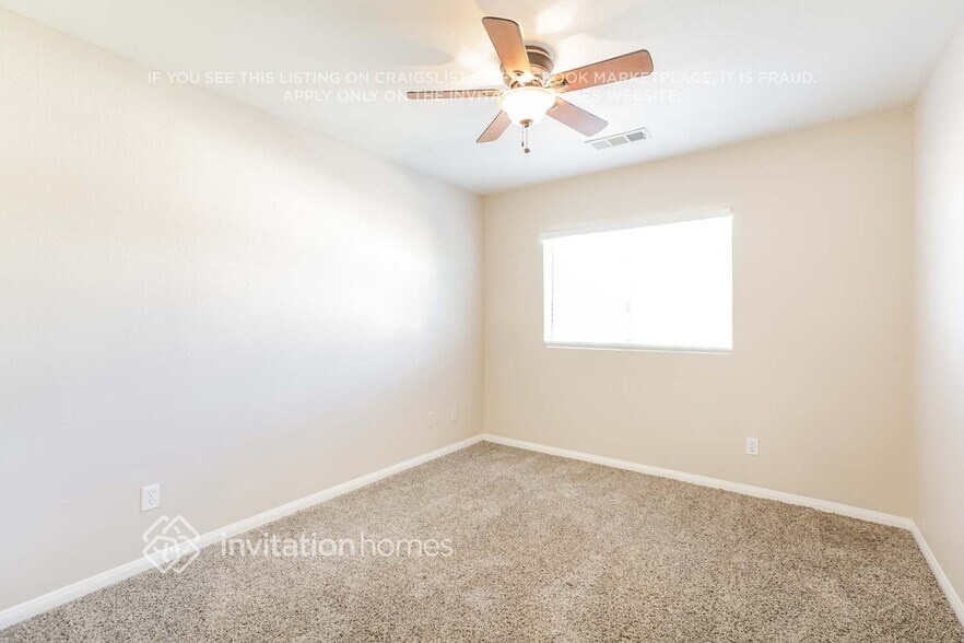 Building Photo - 8637 W Gilmore Ave