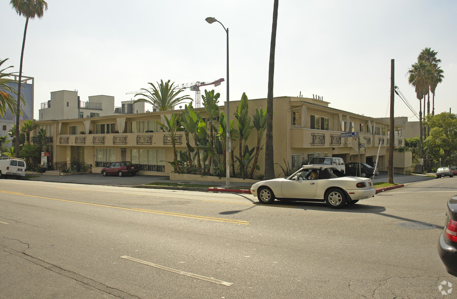 Building Photo - Hollywood Towers