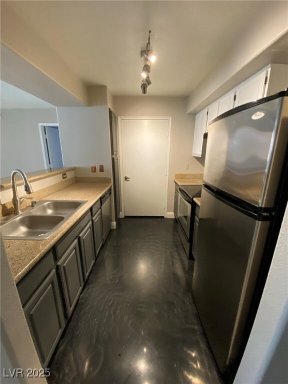 Building Photo - 555 E Silverado Ranch Blvd