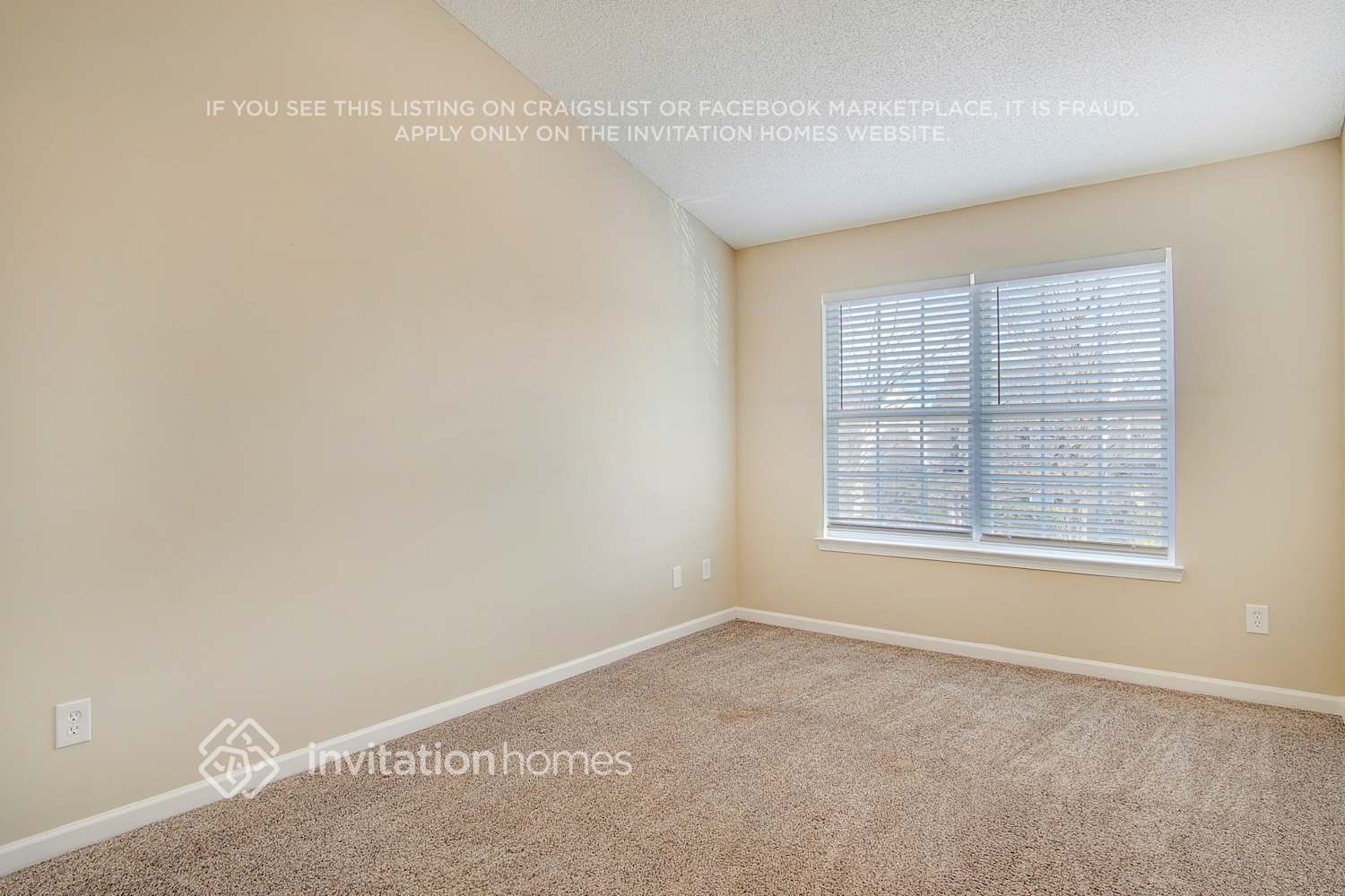 Building Photo - 263 Coral Cir