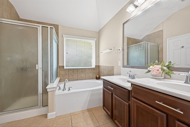 Building Photo - 24431 Ranchwood Springs Ln