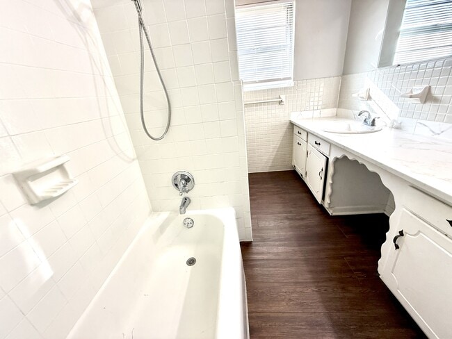 Building Photo - 3289 Cardinal Rd