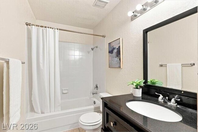 Building Photo - 5042 S Rainbow Blvd