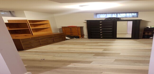 Building Photo - Carter St