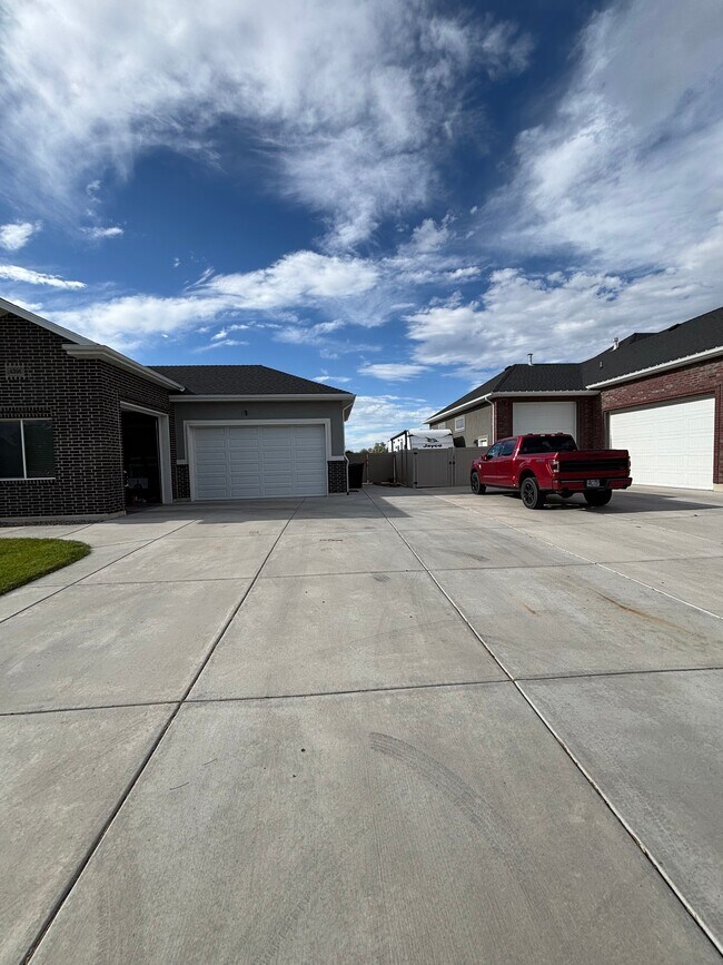 Building Photo - 4396 W 300 N