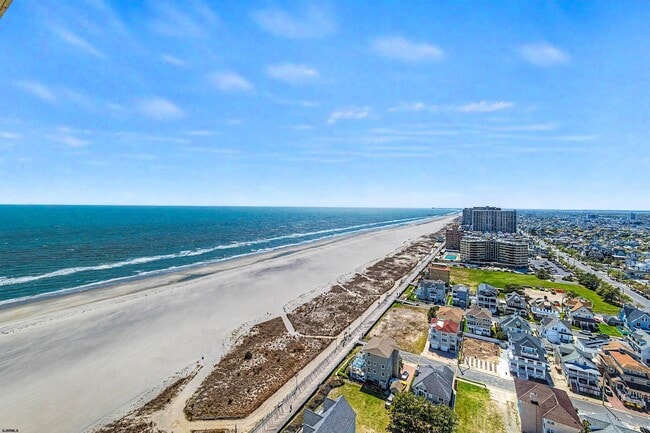 Building Photo - 3851 Boardwalk