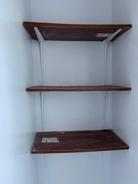 Building Photo - 70 Crescent St