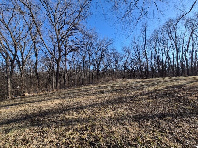 Building Photo - 1761-1763 E Lacona Avenue