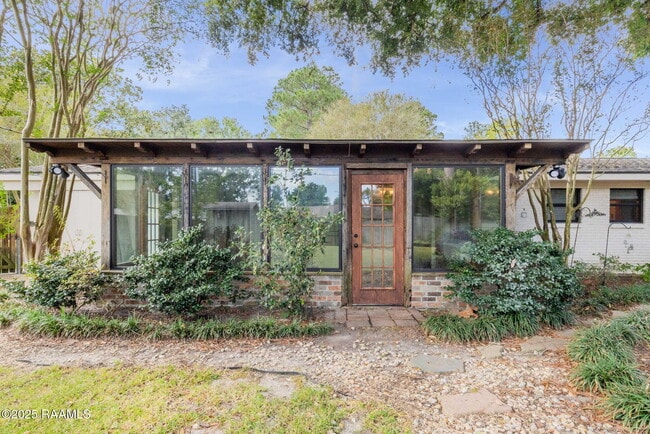 Building Photo - 505 Dafney Dr