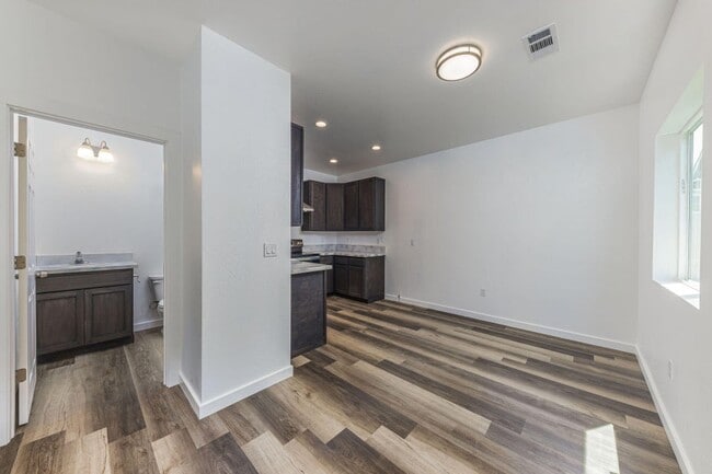 Building Photo - 7872 Jacqueline Way