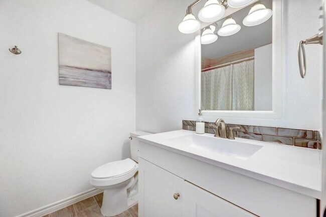 Building Photo - 13305 Saddlebrook Trail