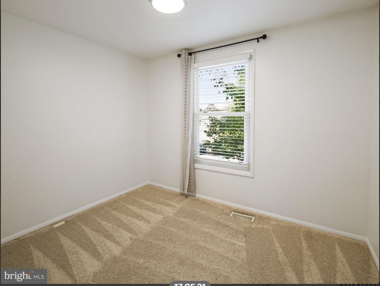Building Photo - 5523 Inverness Woods Ct
