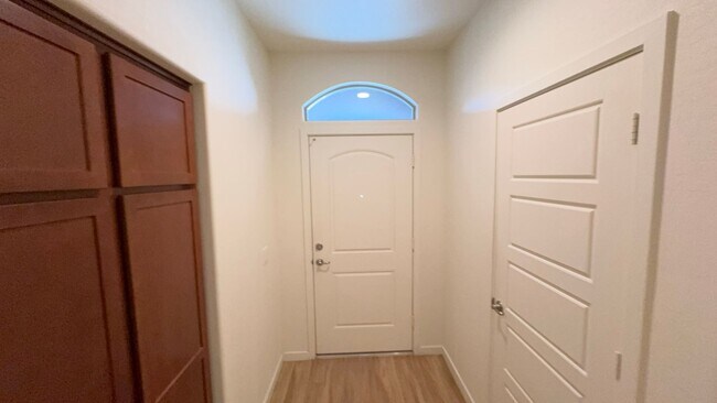 Building Photo - 55+ Sunland Village Springs