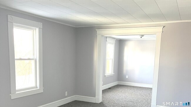 Building Photo - 65 Chambers St