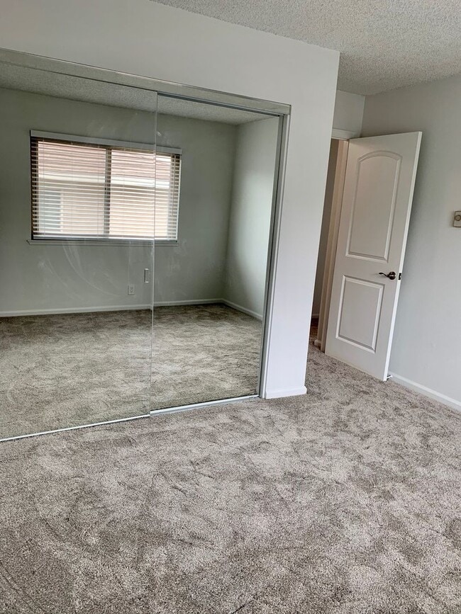 Building Photo - Upgraded Carpinteria Townhome- Great Commu...