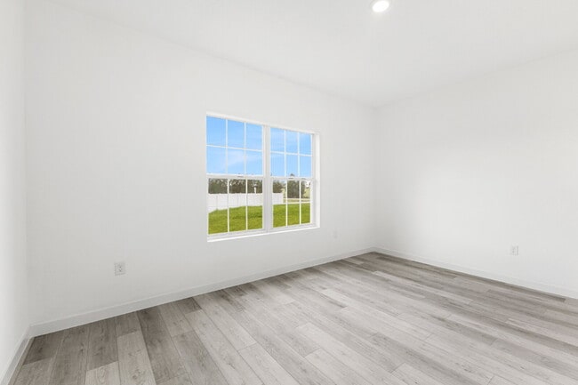 Building Photo - Modern Living Meets Comfort – Stunning 3 Bed, 2 Bath Home!