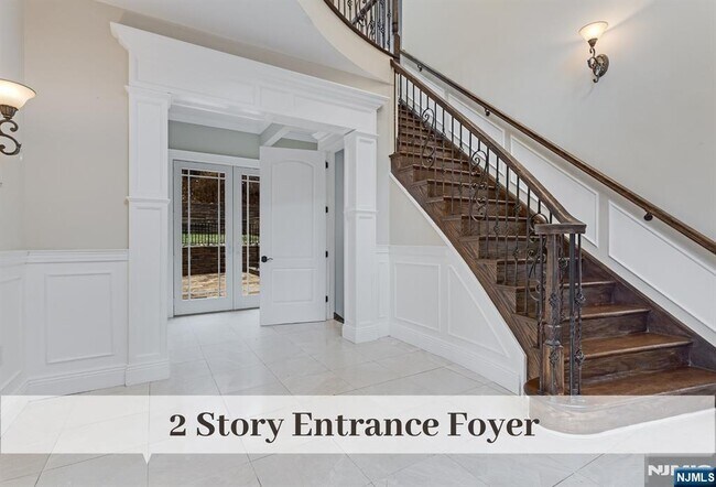 Building Photo - 230 Hillcrest Rd