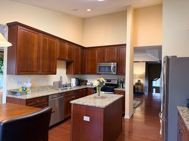 Building Photo - 1804 Crenshaw Cir