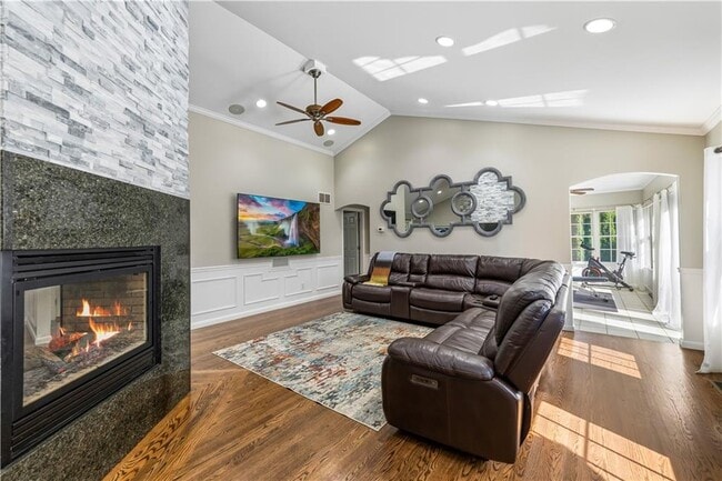 Building Photo - 9 Ridge Rd