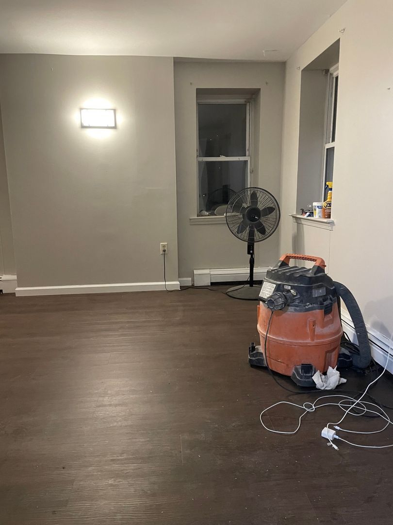 Building Photo - 17 Grand St