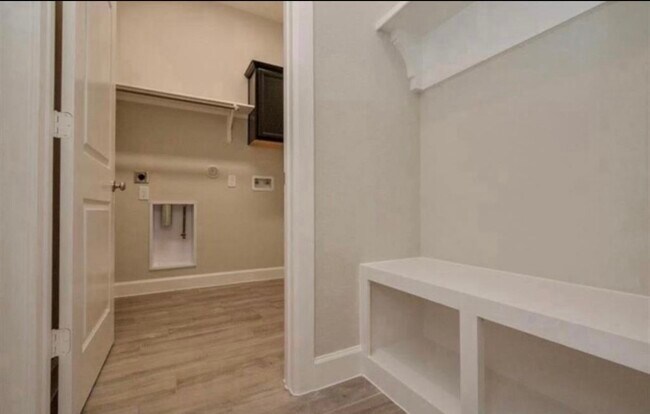 Building Photo - 427 Micaela Meadows Ct