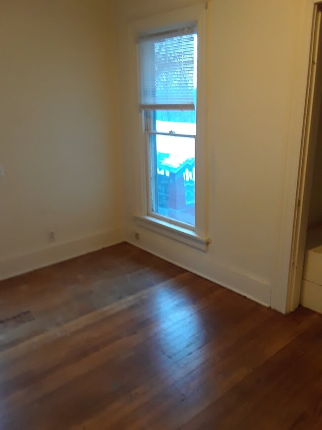 Bedroom 1 - 231 Bond St