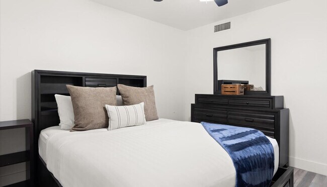 Building Photo - 11264 N 128th Pl