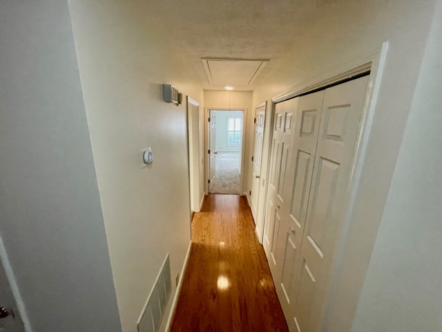 Building Photo - 605 Dunwoody Chace