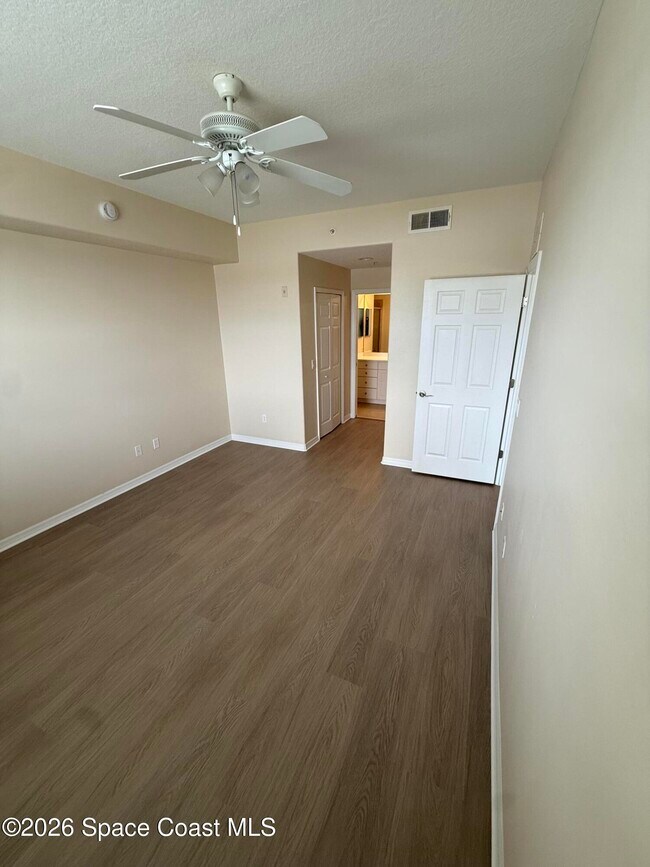 Building Photo - 6838 Toland Dr