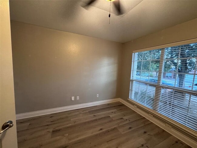 Building Photo - 2401 Christoff Loop
