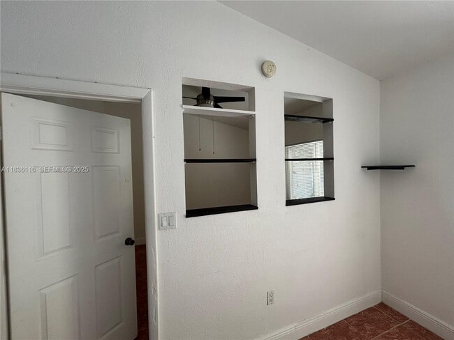 Building Photo - 110 NE 56th St