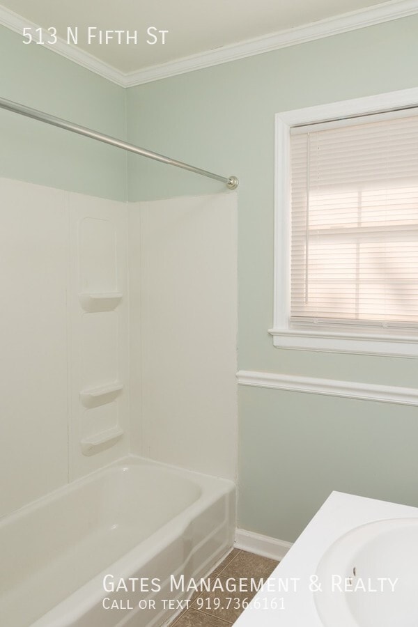 Building Photo - 513 N Fifth St-