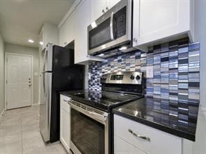 Building Photo - 9802 Hundred Oaks Cir