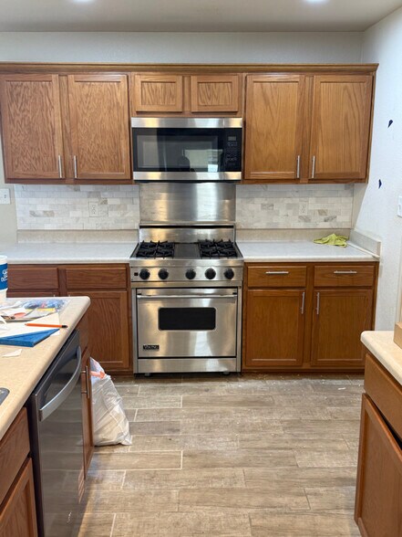 Building Photo - 8451 Blackstone Cove