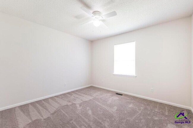 Building Photo - 1212 Willow Bend