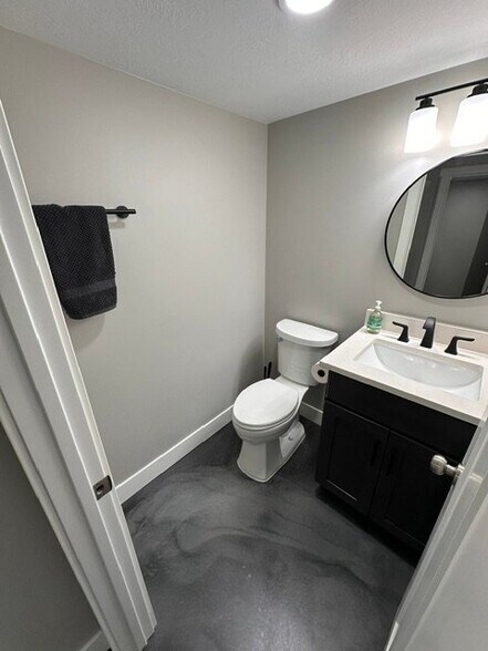 Building Photo - 11567 Sunny Stone Dr