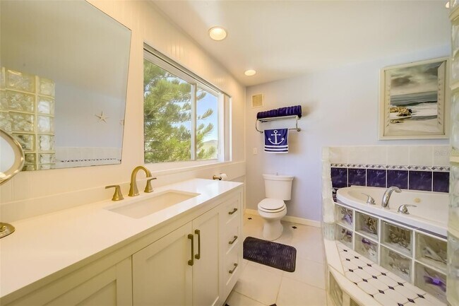 Building Photo - 18111 1st St E