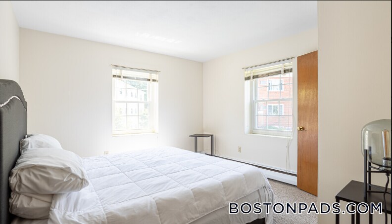 Building Photo - 11 Brattle St