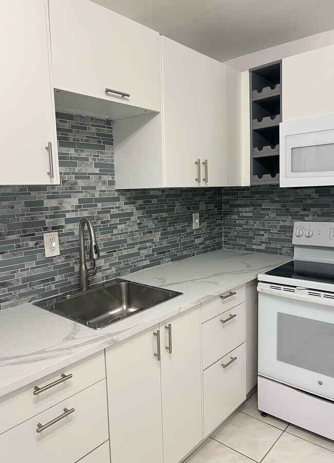 Primary Photo - Apollo Condominium