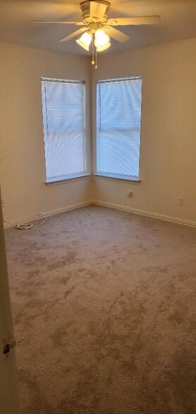 Building Photo - 13639 Biggs St