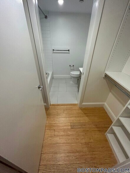 Building Photo - 40 Malvern St