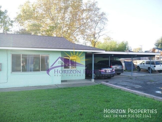 Building Photo - 5972 15th Ave