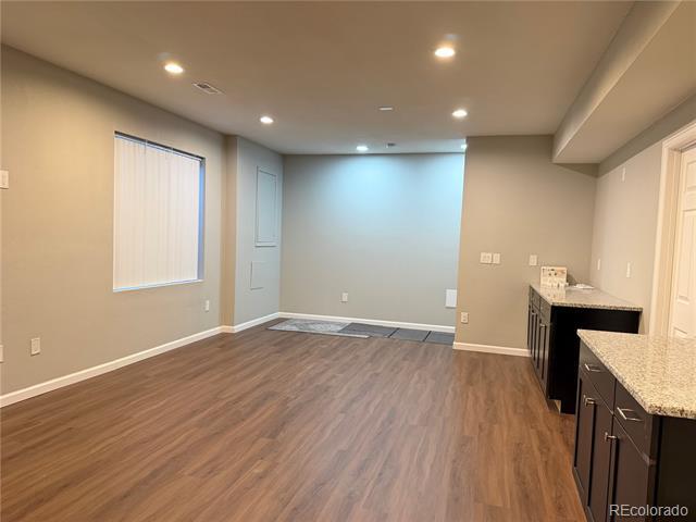 Building Photo - 15937 E Otero Cir