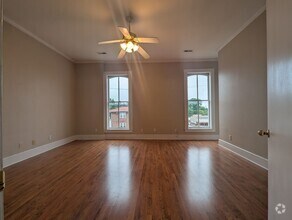 Building Photo - Coming Soon Huge 3 Bedroom Apt Above Fayet...