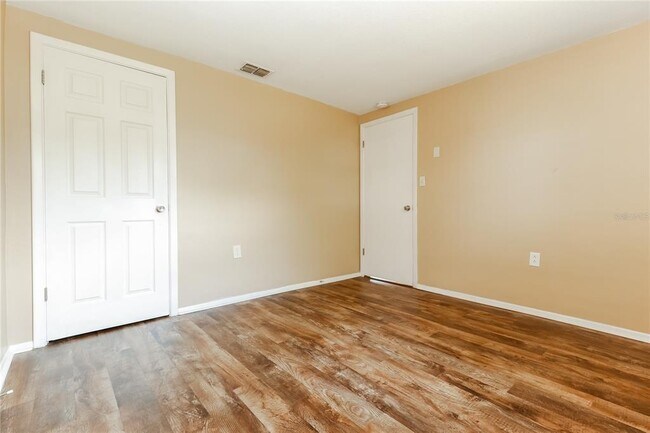 Building Photo - 1753 Kenilworth St