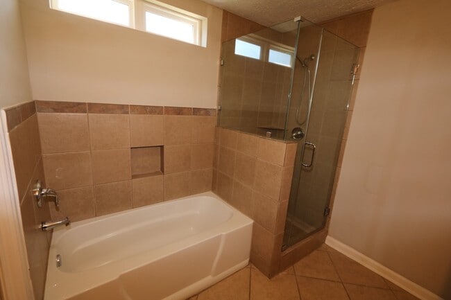 Building Photo - 6223 Autumn Forest Dr